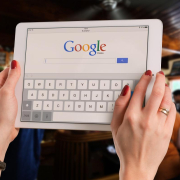 google fisiere bar, ipad, mockup