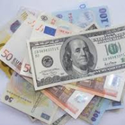 bani, dolari, euro