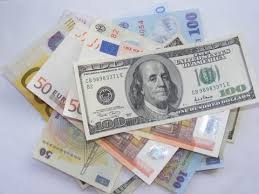 bani, dolari, euro