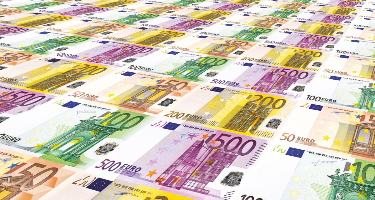 euro-stack-europe-stockpack-pixabay.jpg euro, stack, europe