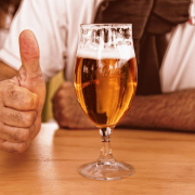 glass-of-beer-beer-glass-stockpack-pixabay.jpg pahar de bere, pub