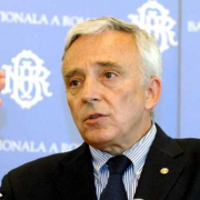 mugur-isarescu-guvernator-bnr