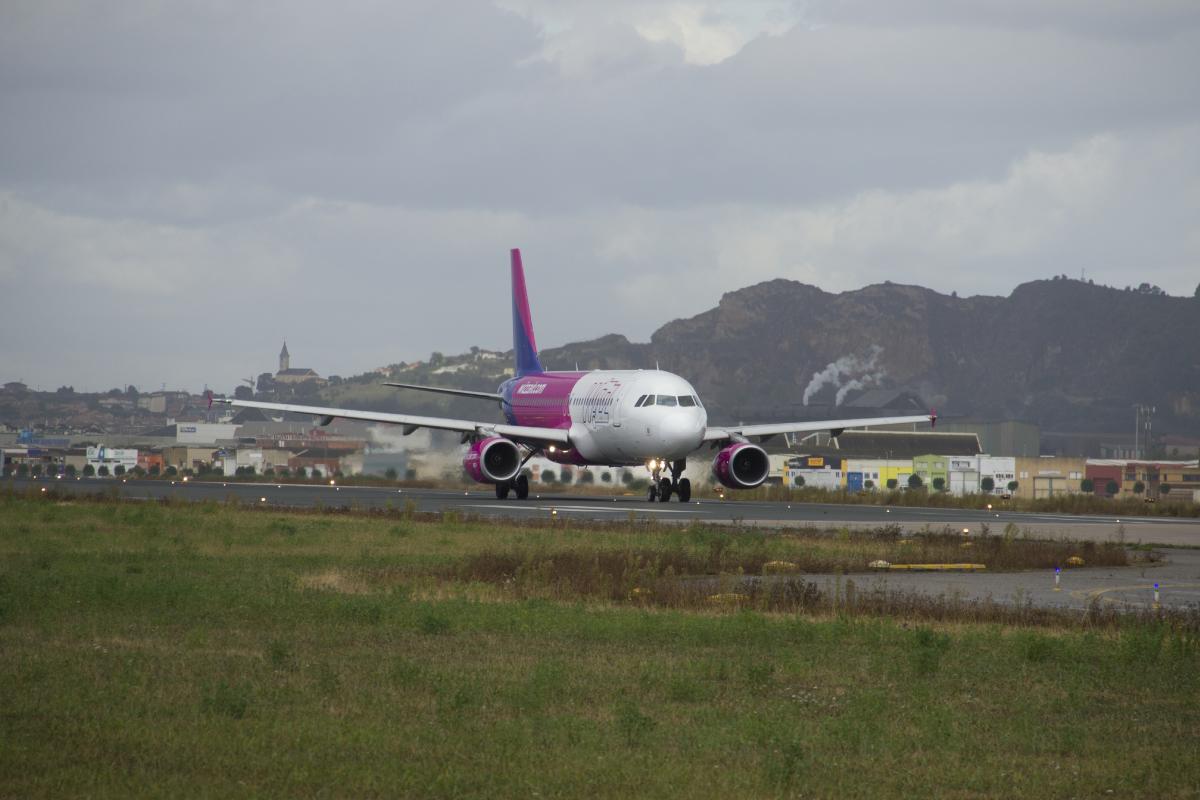 plane-aviation-transport-stockpack-pixabay.jpg plane, aviation, transport