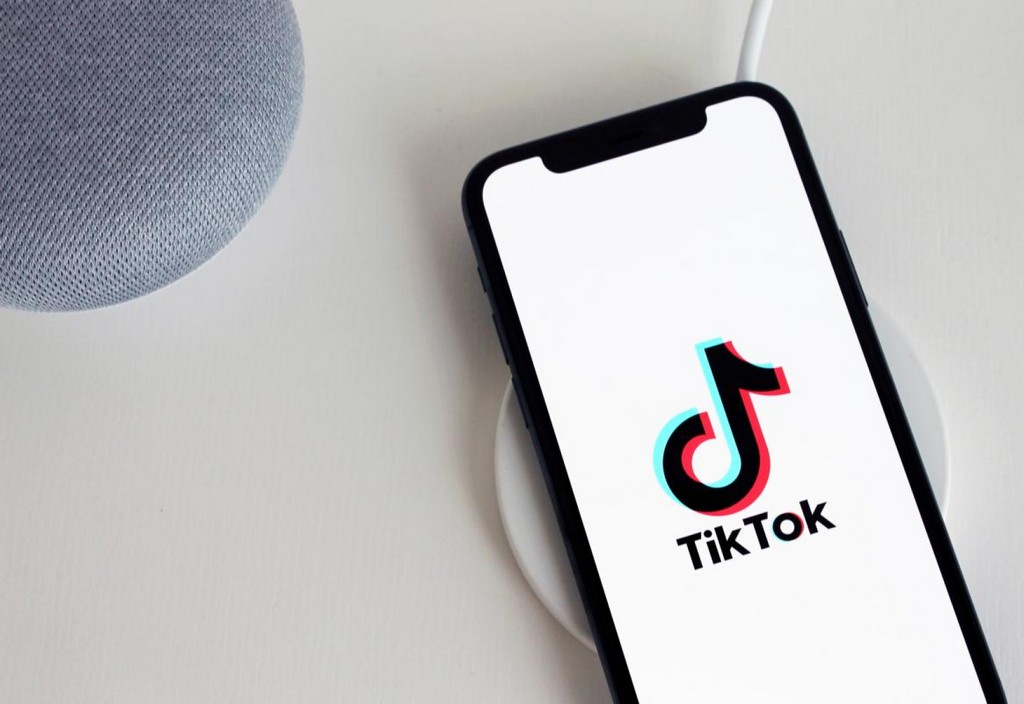 tiktok-app-iphone-stockpack-pixabay.jpg tiktok, app, iphone