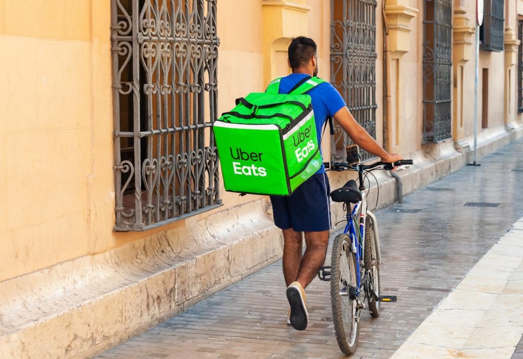 uber-eats-delivery-courier-stockpack-pixabay.jpg uber eats, delivery, courier