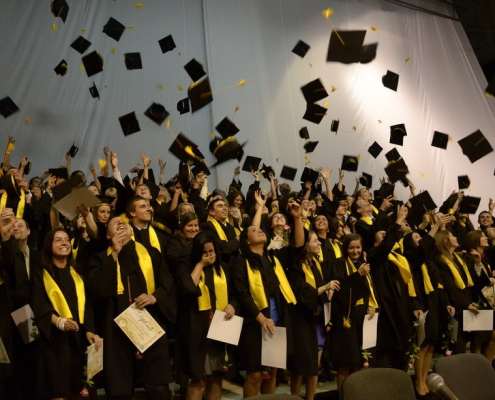 absolventi studenti