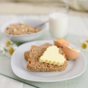 breakfast-breakfast-in-bed-muesli-stockpack-pixabay.jpg breakfast, breakfast in bed, muesli