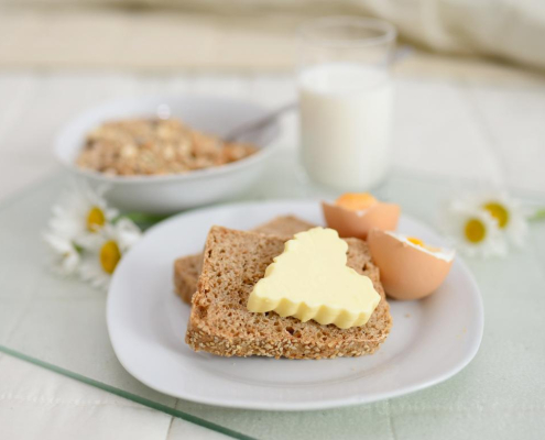 breakfast-breakfast-in-bed-muesli-stockpack-pixabay.jpg breakfast, breakfast in bed, muesli