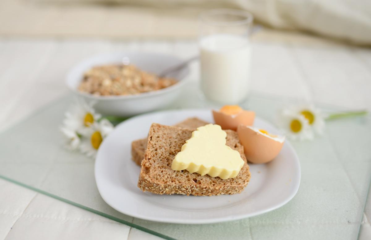 breakfast, breakfast in bed, muesli