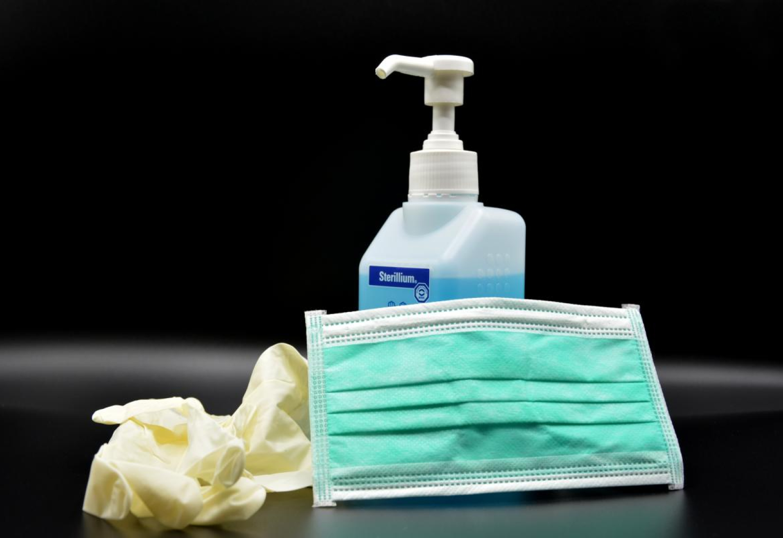 hand-disinfection-disinfection-mouth-guard-stockpack-pixabay.jpg hand disinfection, disinfection, mouth guard