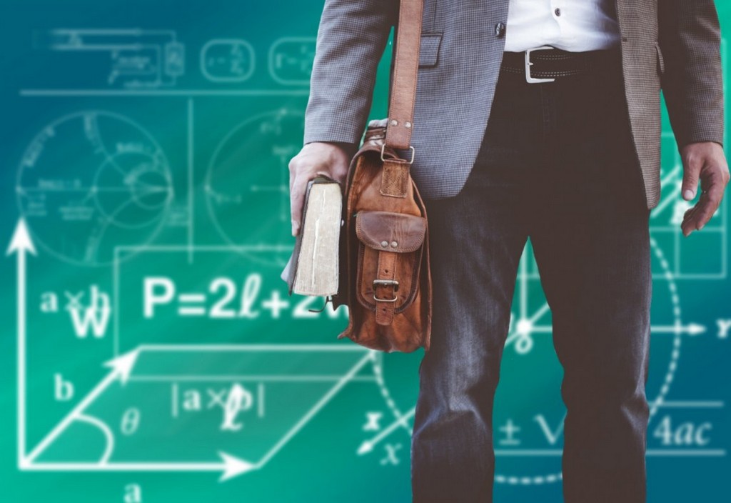 student-professor-uni-stockpack-pixabay.jpg student, professor, uni