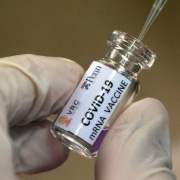 vaccin covid manusi