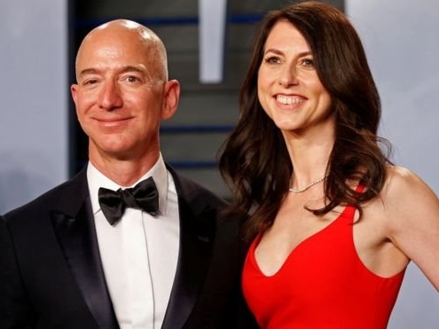 _106307937_mackenziebezos 106307937 Mackenziebezos