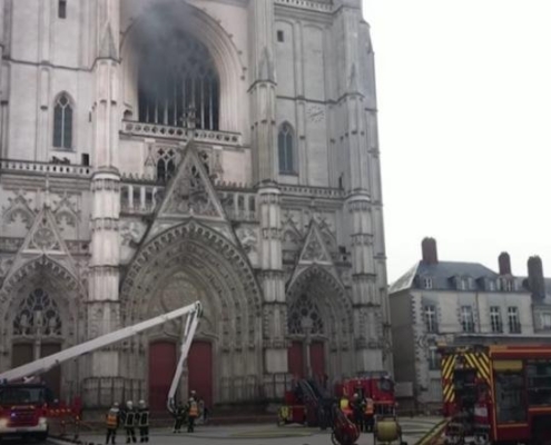 catedrala nantes Catedrala Nantes