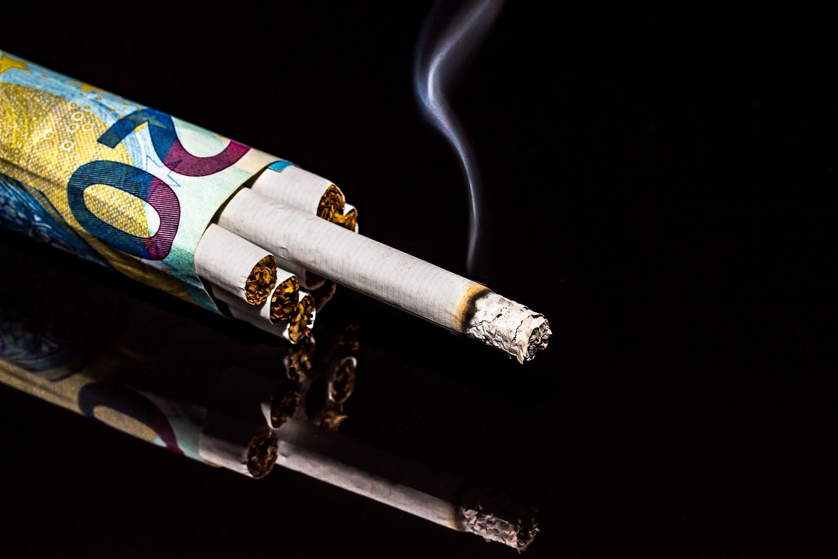 cigarettes-dollar-bill-rolled-cigarettes-stockpack-pixabay.jpg cigarettes, dollar bill, rolled cigarettes