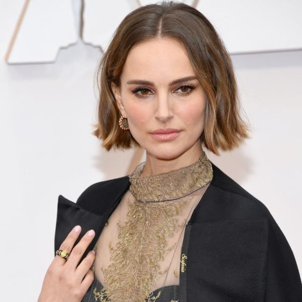 Natalie Portman Attends The 92nd Annual Academy Awards At News Photo 1581294708 (1)