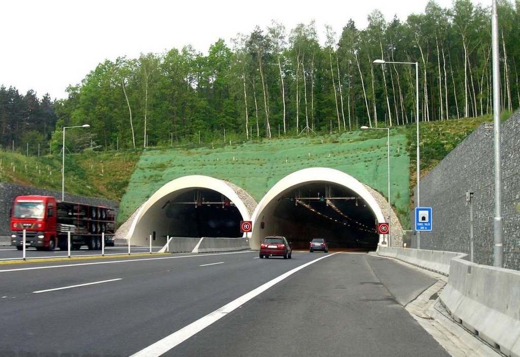 tunel autostrada Tunel Autostrada