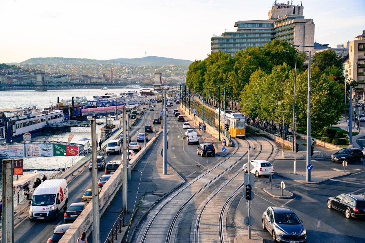 budapest, downtown, traffic