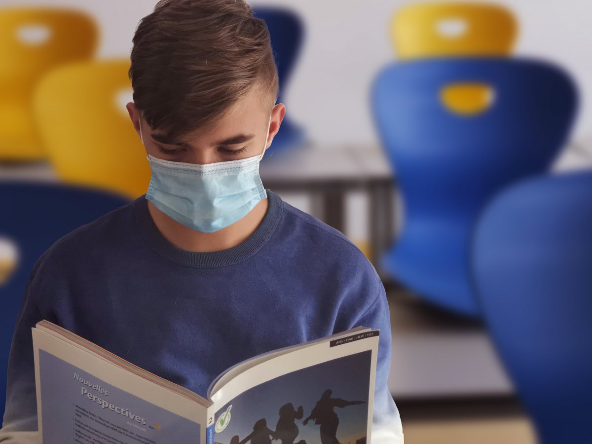 read-mask-students-stockpack-pixabay.jpg read, mask, students
