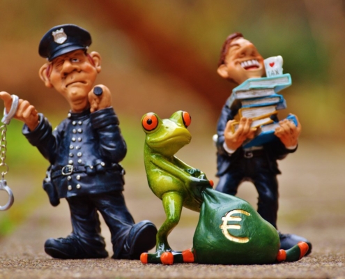 taxes-tax-evasion-police-stockpack-pixabay.jpg taxes, tax evasion, police