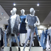 shopping-mall-shop-windows-fashionable-clothes-stockpack-pixabay.jpg shopping mall, shop windows, fashionable clothes