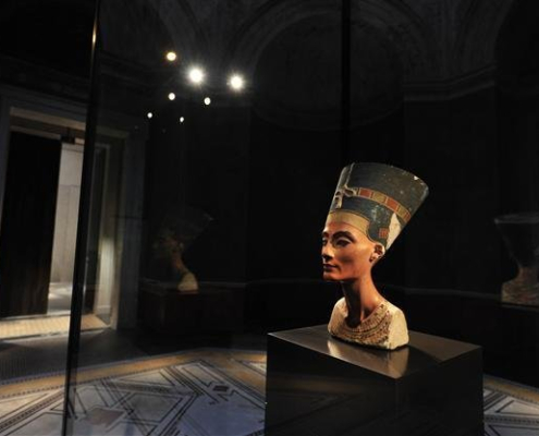 nefertiti berlin Nefertiti Berlin