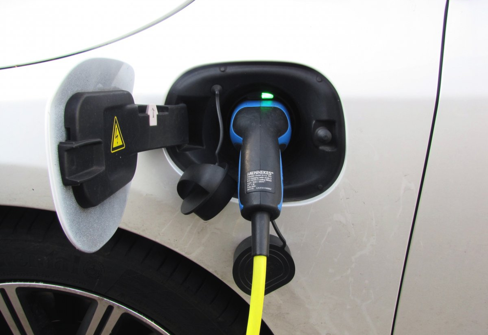 plug-in-electricity-e-car-stockpack-pixabay.jpg plug-in, electricity, e-car