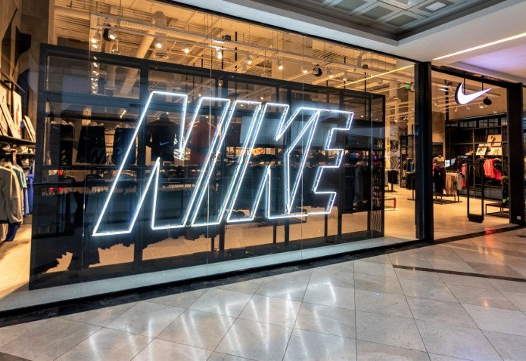 Nike Afi