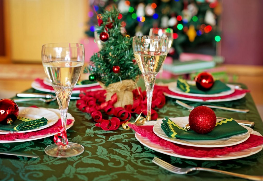 christmas-table-christmas-dinner-christmas-dinner-setting-stockpack-pixabay.jpg christmas table, christmas dinner, christmas dinner setting