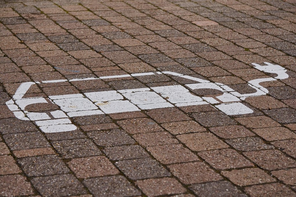 electric-mobility-electric-car-charging-station-stockpack-pixabay.jpg electric mobility, electric car, charging station