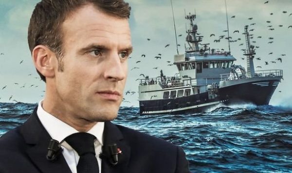 Pescari Macron Franta