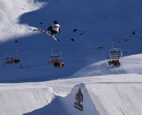 riders-snowboarder-snowboard-stockpack-pixabay.jpg riders, snowboarder, snowboard