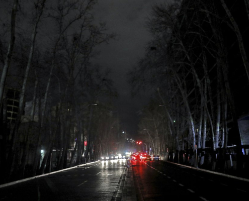 Teheran Pana De Curent