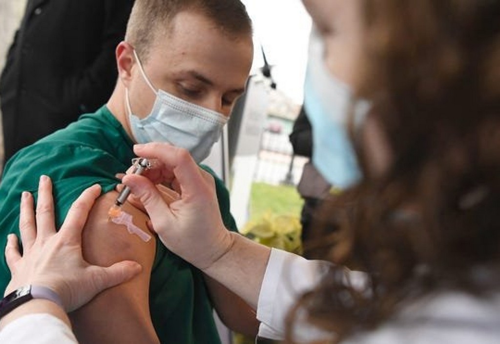 vaccin angajati Vaccin Angajati