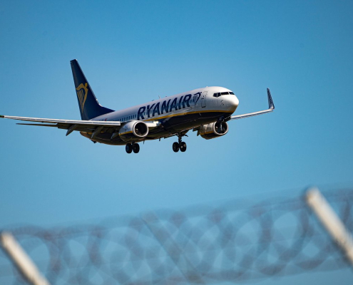 EL. VENIZELOS [ATH] Airport aviation photography.Ryanair Boeing 737-800