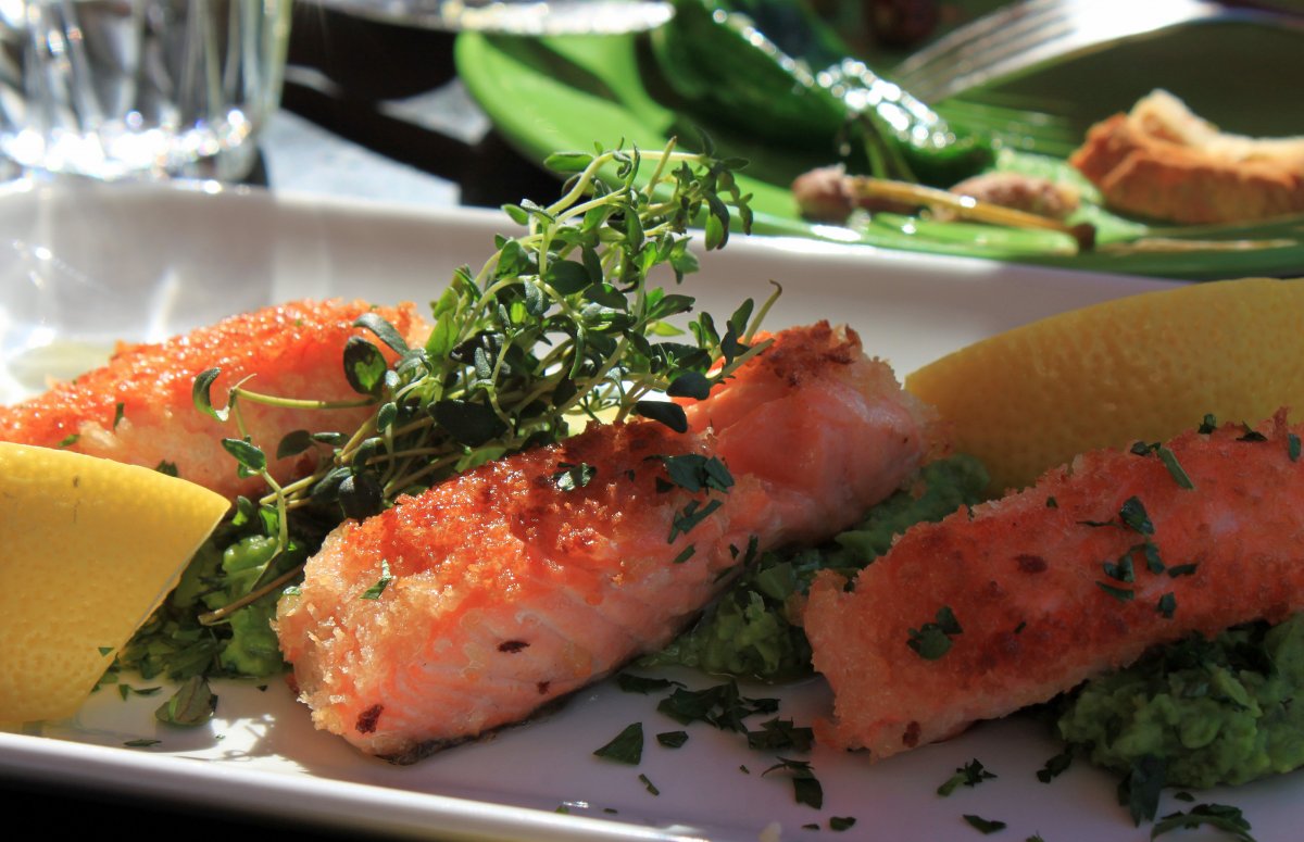 fish-salmon-eat-stockpack-pixabay.jpg fish, salmon, eat