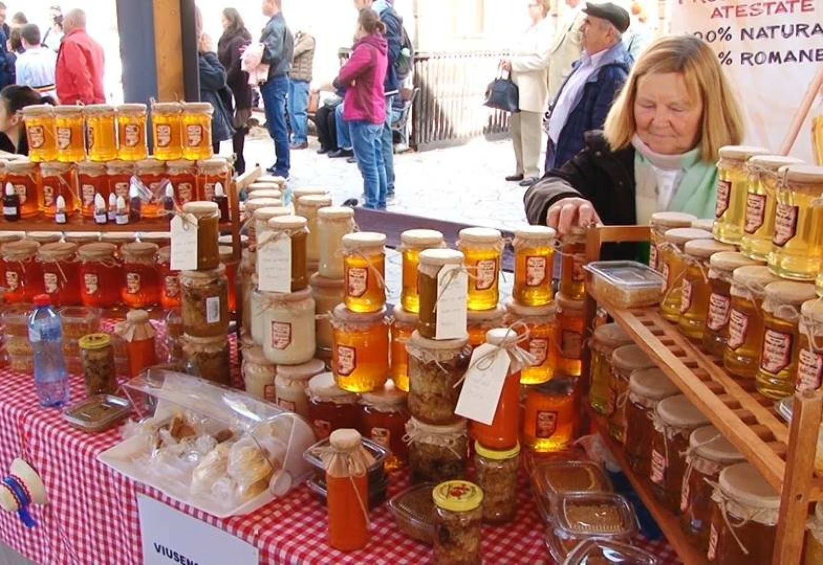 miere romaneasca Miere Romaneasca