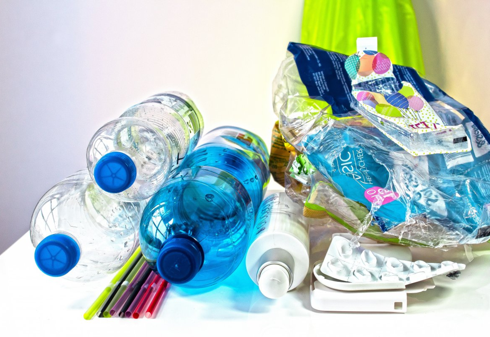 plastic-waste-environment-pollution-stockpack-pixabay.jpg plastic waste, environment, pollution