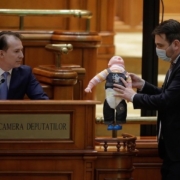 Papusi Parlament