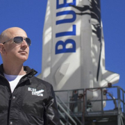 Jef Bezos zbor in spatiu Jef Bezos Zbor In Spatiu