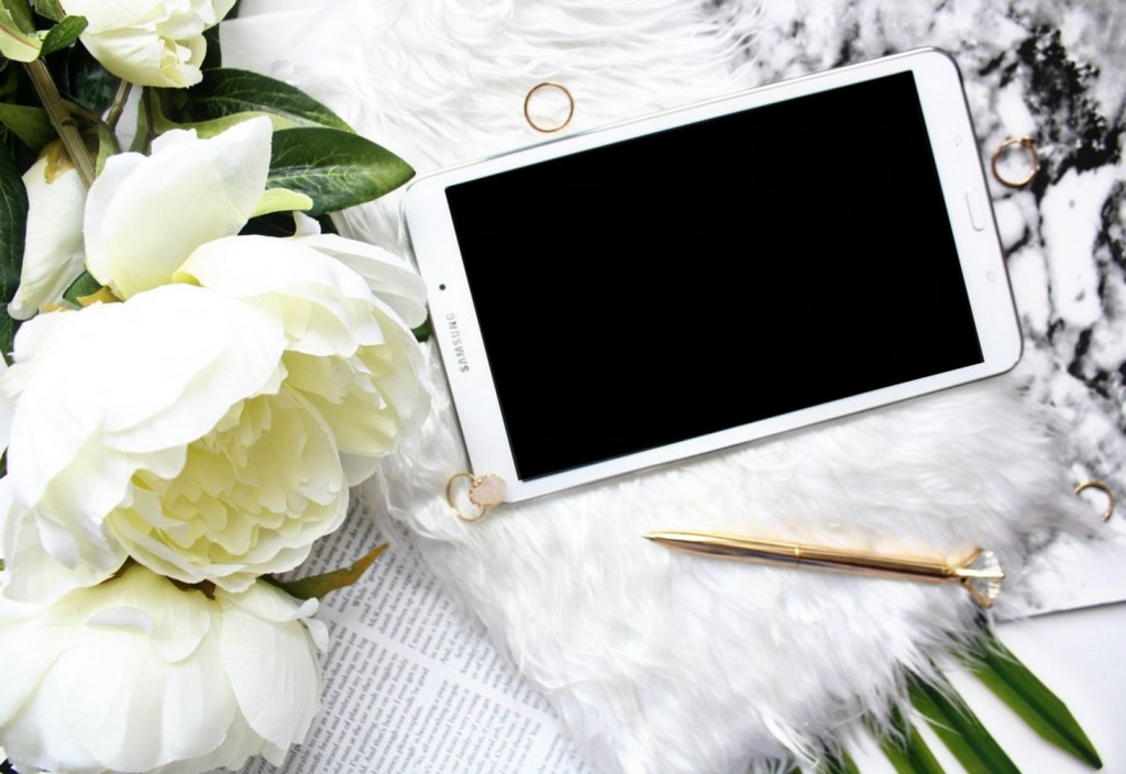 desk-ipad-tablet-stockpack-pixabay.jpg desk, ipad, tablet