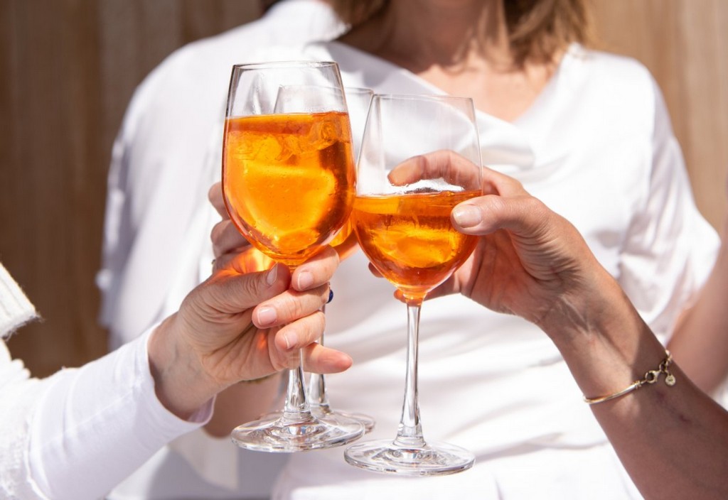 glasses-drink-alcohol-stockpack-pixabay.jpg glasses, drink, alcohol