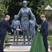 Lady Diana statuie Lady Diana Statuie