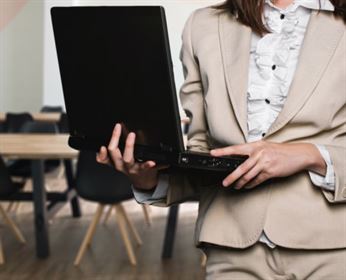 businesswoman-consulting-business-stockpack-pixabay.jpg businesswoman, consulting, business