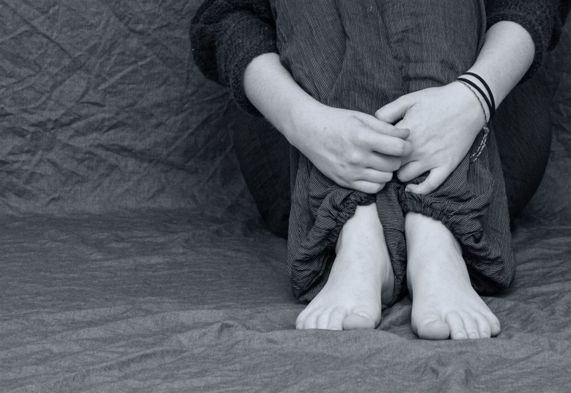 desperate-sad-depressed-stockpack-pixabay.jpg desperate, sad, depressed