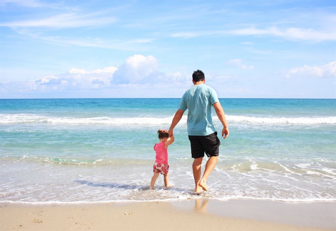 father-daughter-beach-stockpack-pixabay.jpg father, daughter, beach