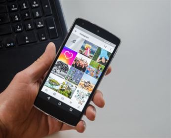 smartphone-notebook-social-media-stockpack-pixabay.jpg smartphone, notebook, social media