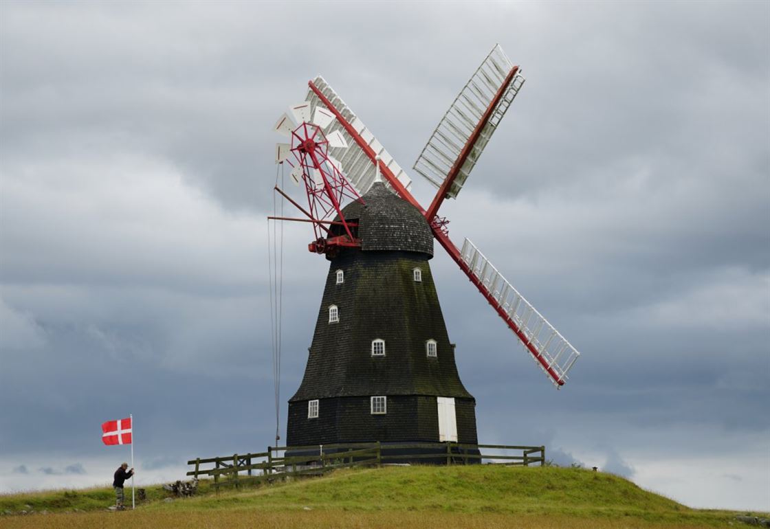 wind-turbine-denmark-flag-stockpack-pixabay.jpg wind turbine, denmark, flag