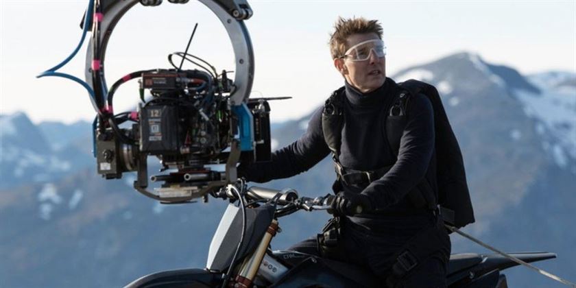 Mission-Impossible-7-Tom-Cruise-dirt-bike-stunt Mission Impossible 7 Tom Cruise Dirt Bike Stunt