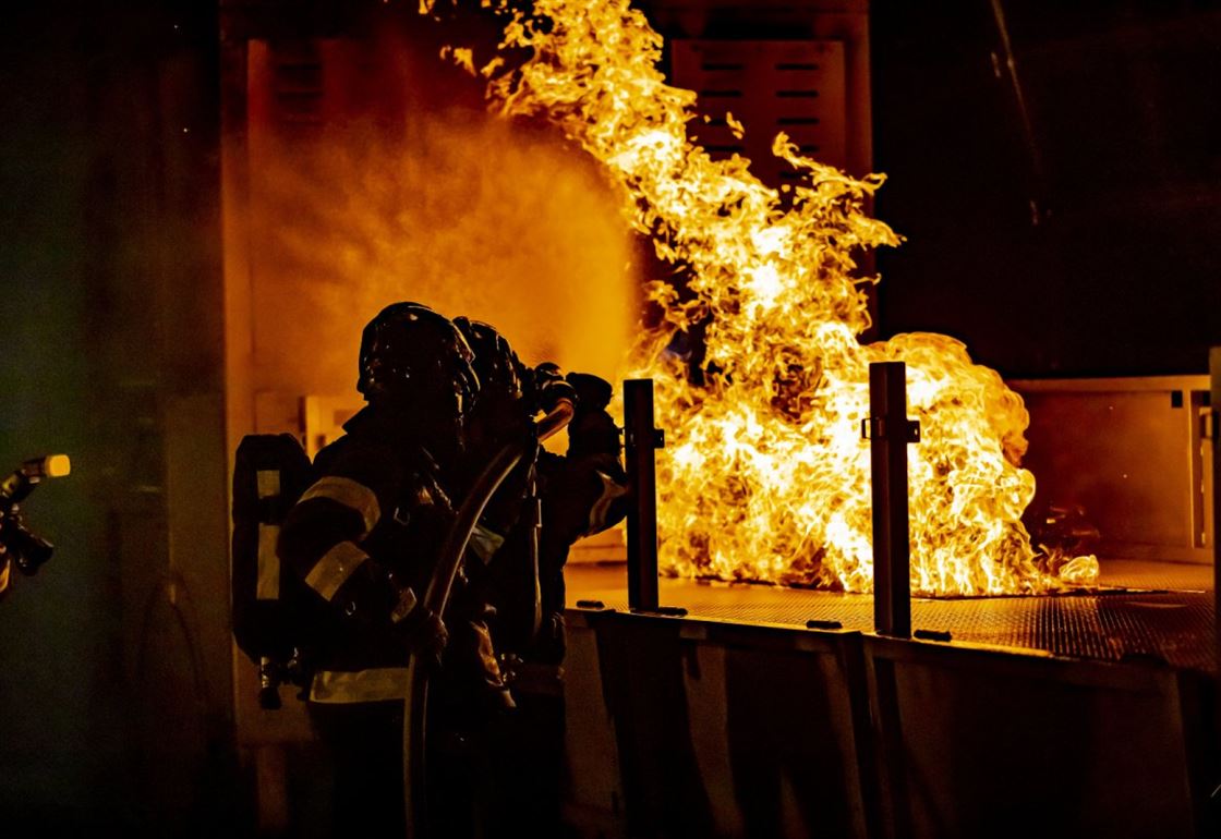 firefighters-firefighting-fire-stockpack-pixabay.jpg firefighters, firefighting, fire